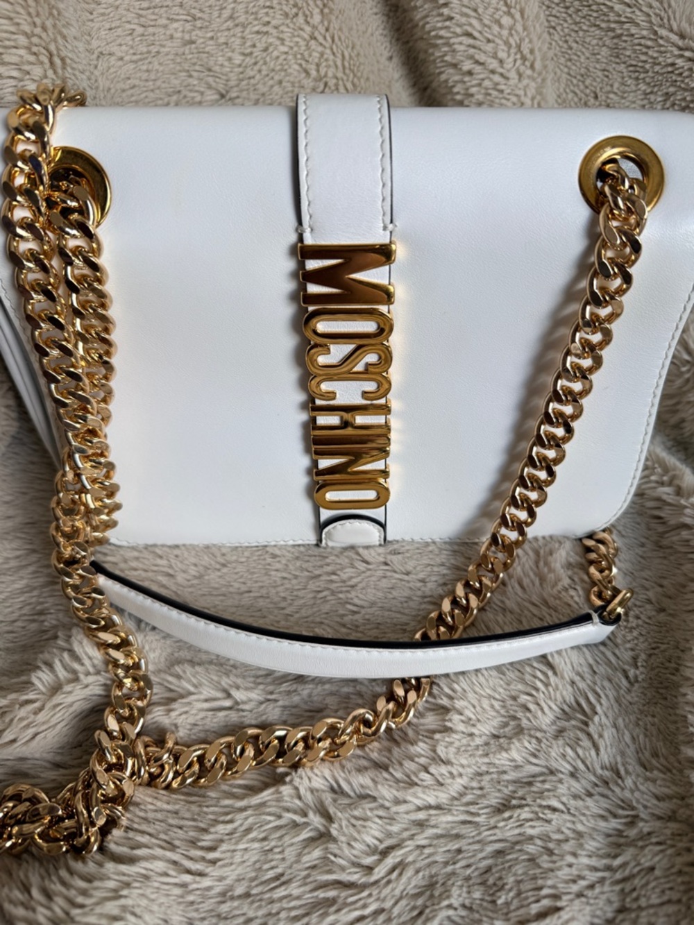 Moschino White Leather Shoulder Bag with Gold Logo Chain